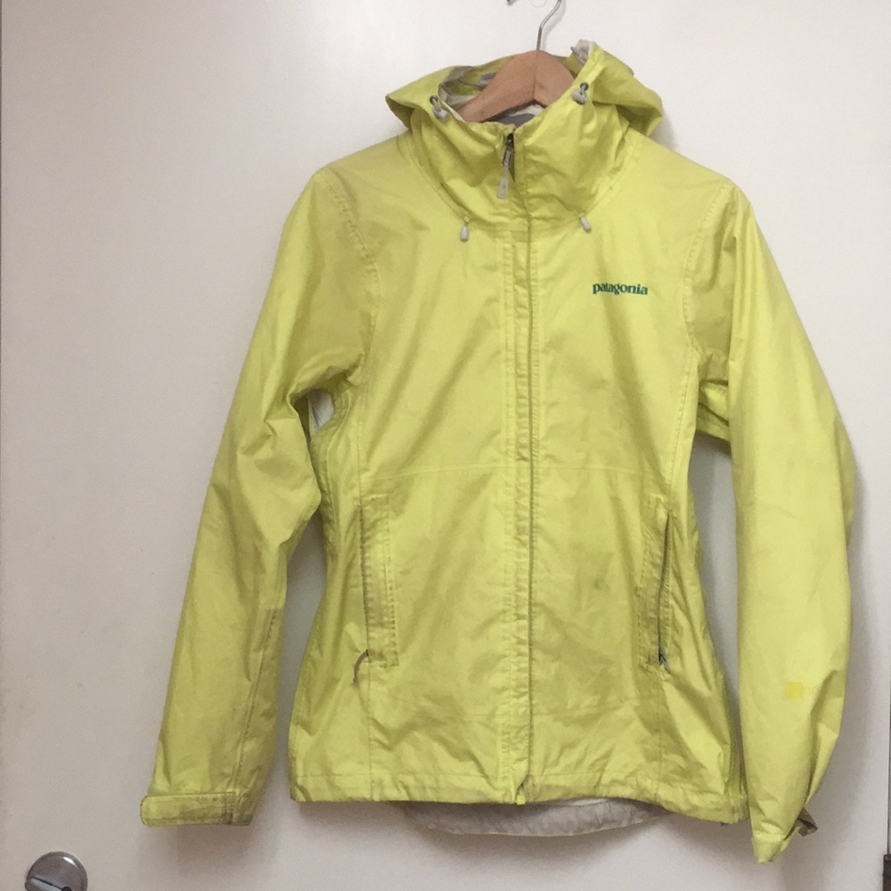 Patagonia torrentshell rain jacket